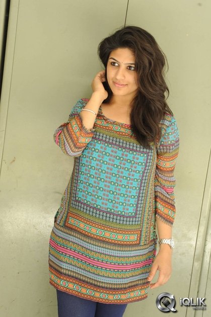 Supriya-Aysola-at-Bhoo-Movie-Success-Meet